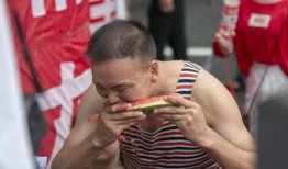 网红吃瓜群众图,揭秘网络红人的幕后生活